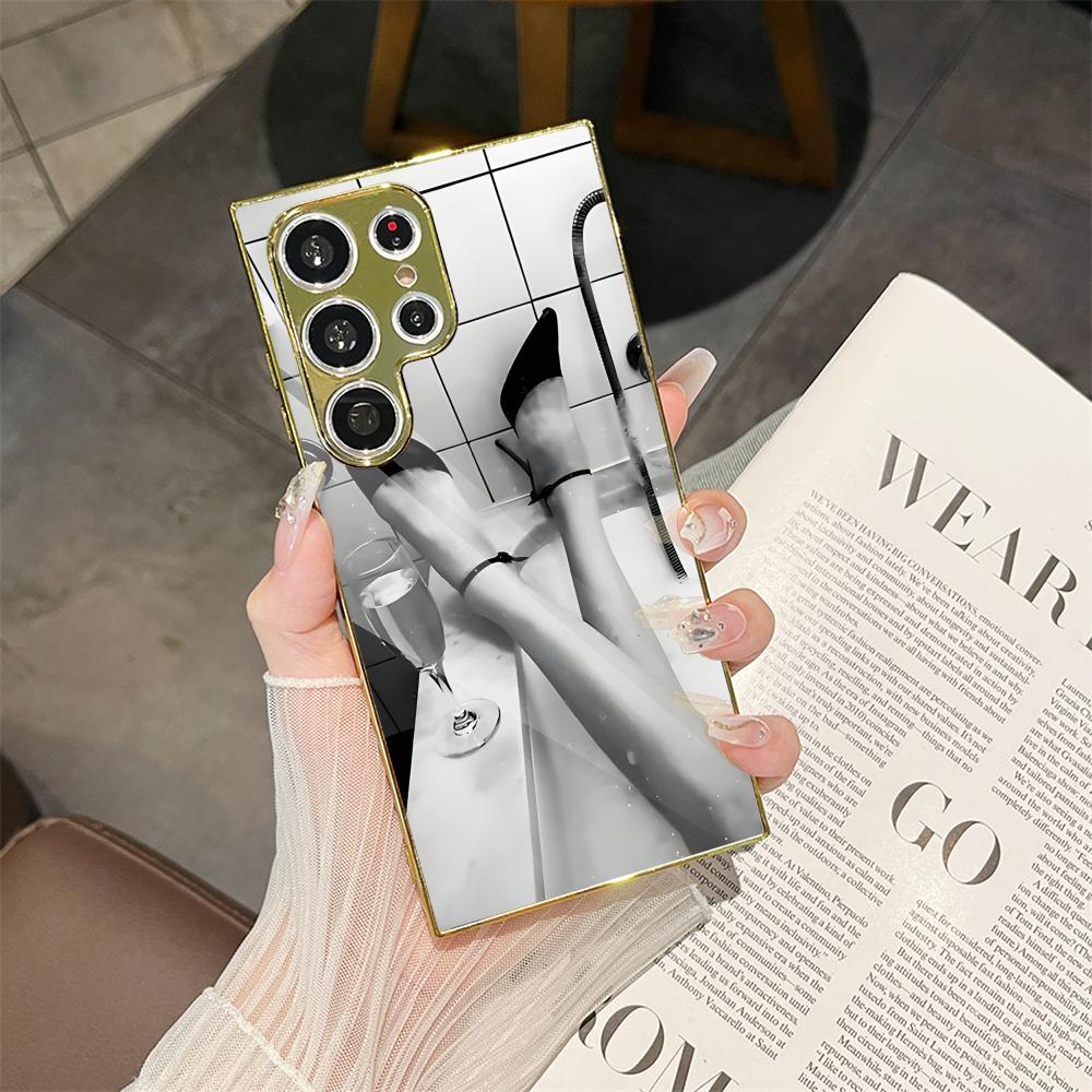 Black White Woman Bathroom Pho - Phone Cases Metal recensione e prezzo