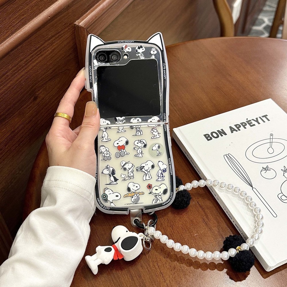 3D Cute Cartoon Snoopy Charlie - Phone Cases Z Flip 7 recensione e prezzo