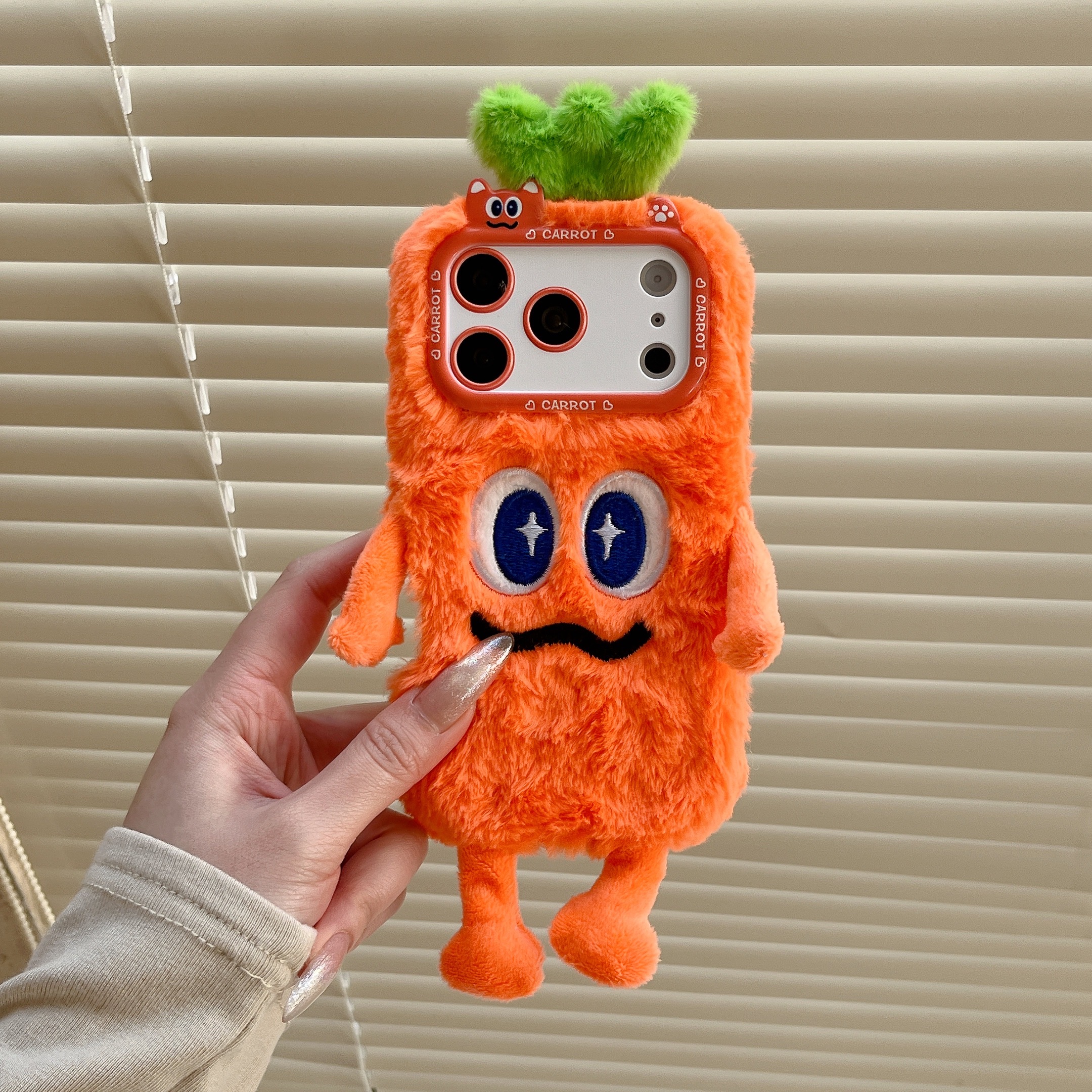 Cute Plush Phone Case with Qui - Phone Cases Iphone 15 recensione e prezzo